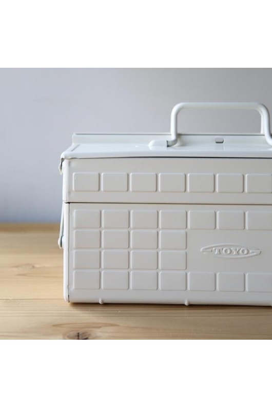 toyo-st350-white-toolbox-side-view-laying-on-table