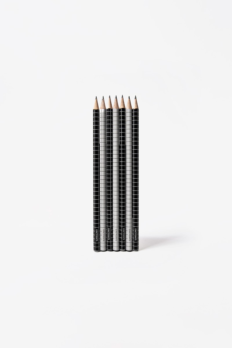 seven-black-and-white-pencils-aligned