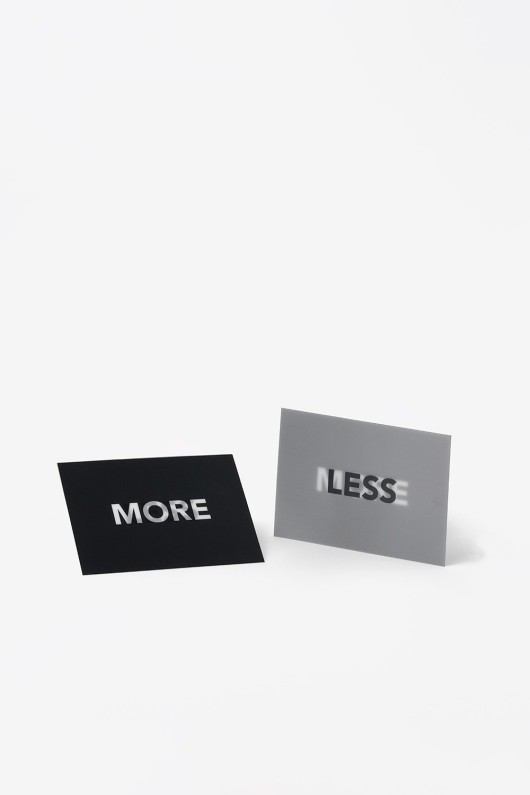 deux cartes lenticulaires - more et less