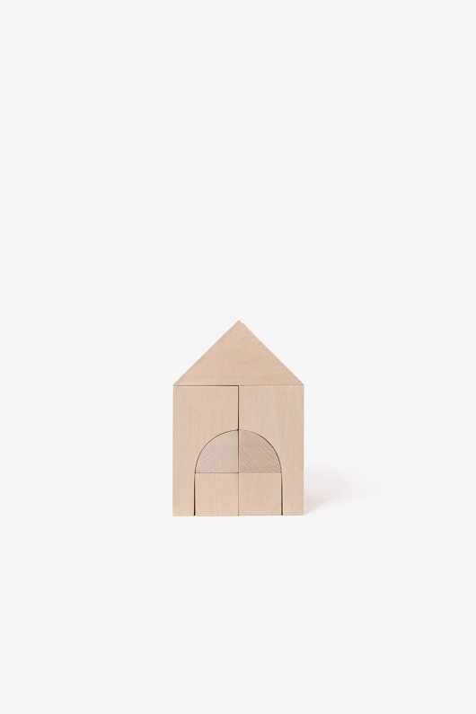 archiblocks-wooden-building-game-house-front