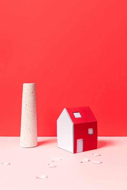red-house-shaped-note-pad-with-pot-on-red-background