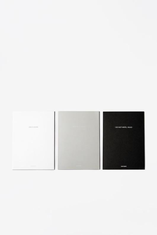 trois-archiquote-sketchbooks-face-a-face-noir-gris-et-blanc