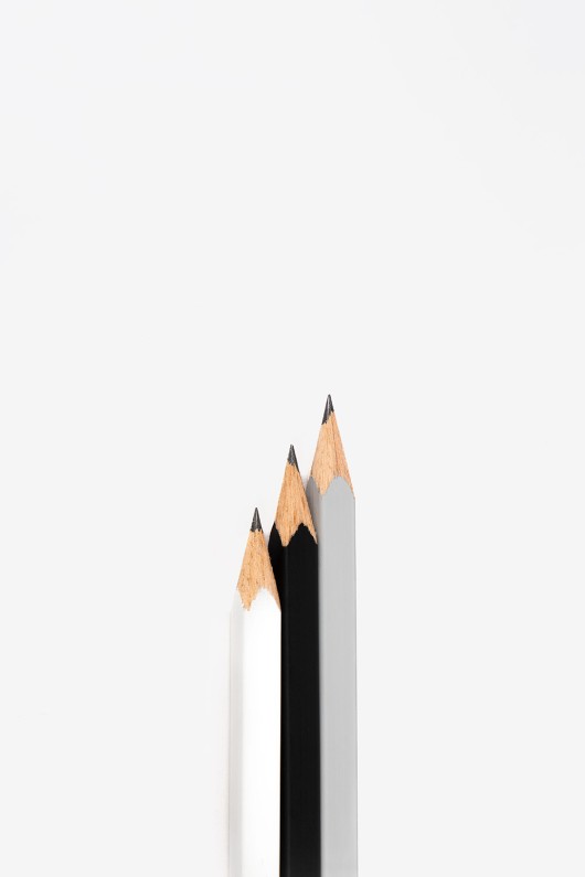 three-graphite-pencils-aligned-with-tip-facing-up