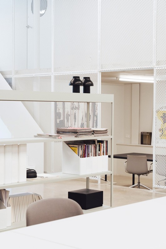 black-pc-portable-lamp-on-shelf-inside-an-office
