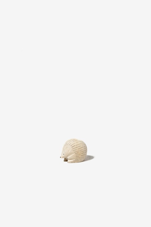 small-wooden-hedgehog-figure-side-view