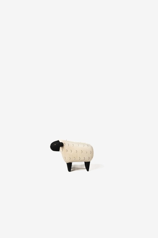 wooden-sheep-figure-side-view