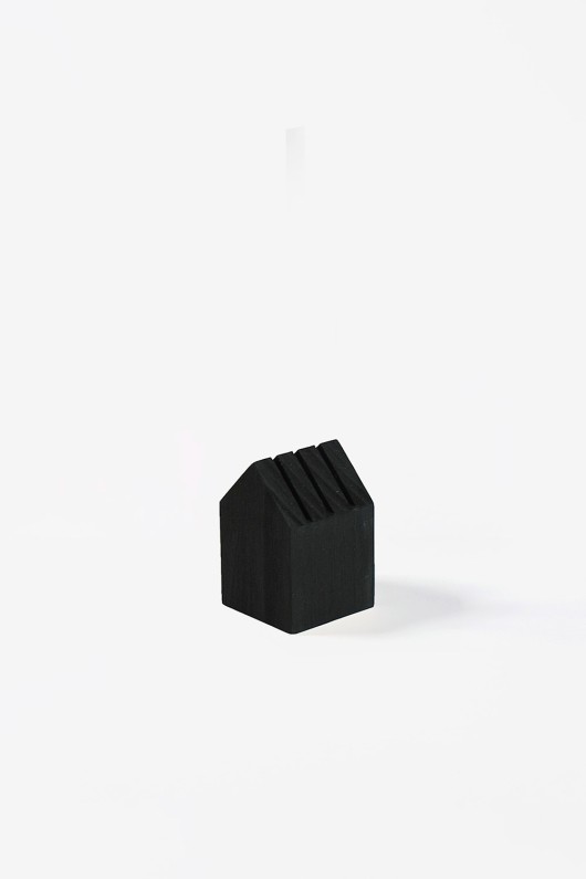 tiny-house-shaped-wooden-black-card-holder