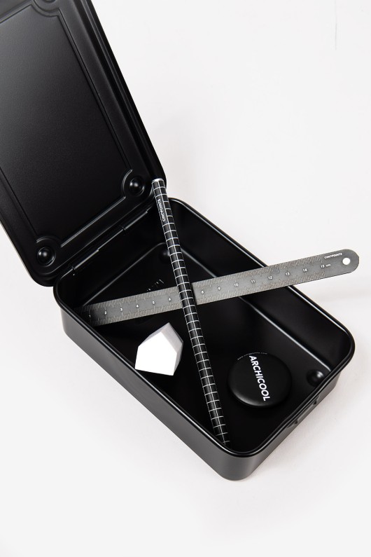 black-aluminum-mini-ruler-in-box