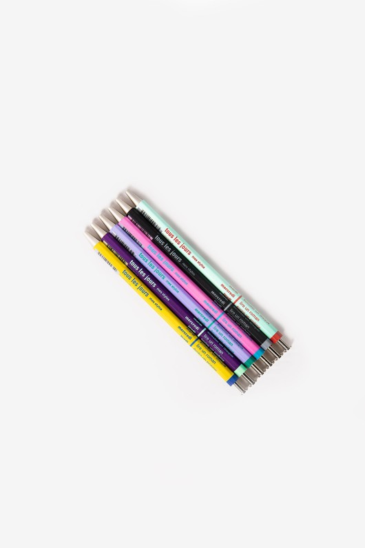 stylo-bille-plusieurs-couleurs